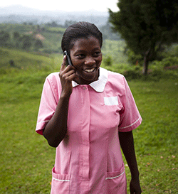 Midwife in Uganda © IntraHealth